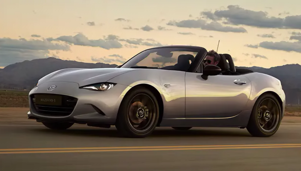 Кабриолет Mazda MX-5 начинает сезон с интересным предложением Кабриолет Mazda MX-5 начинает сезон с интересным предложением