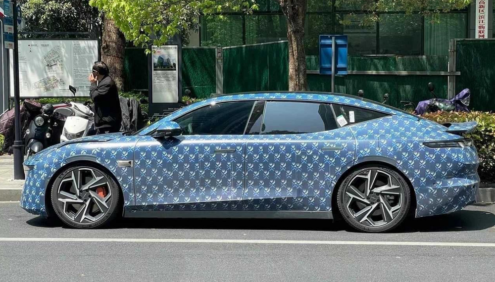 Электрический седан Lynk & Co Zero дебютирует 12 июня Электрический седан Lynk & Co Zero дебютирует 12 июня