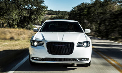 CHRYSLER 300 БУДЕТ ВЫПУСКАТЬСЯ  КАК ЭЛЕКТРОМОБИЛЬ
