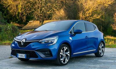 новое поколение Renault Clio появится в 2026 году 