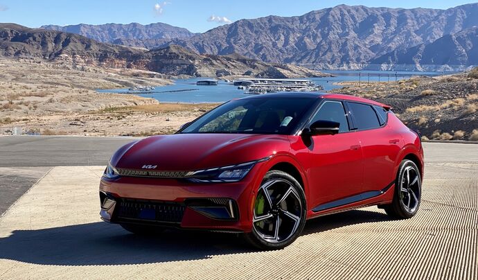 KIA EV6 GT 2023 года проявляет готовность к действию