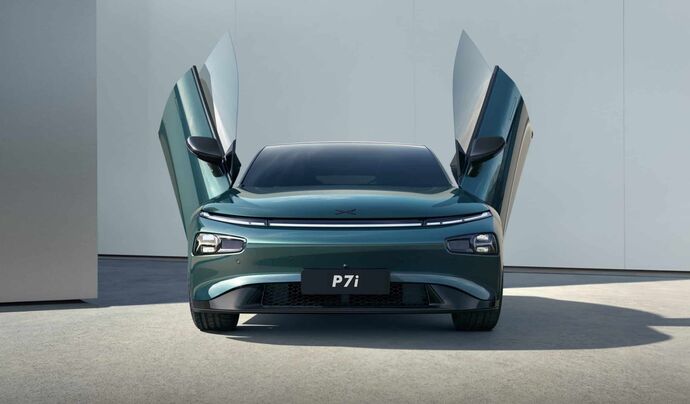 В Китае запущен обновленный Xpeng P7i 